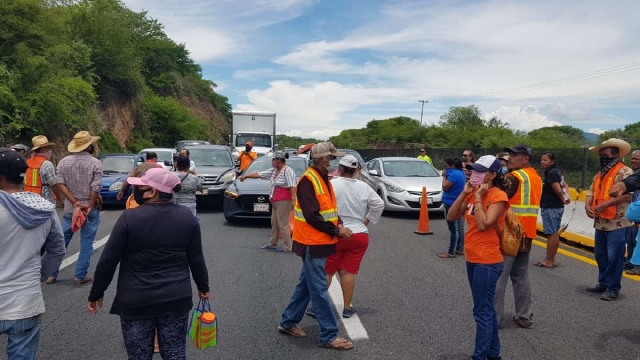 El bloqueo fue intermitente por parte de los pobladores.