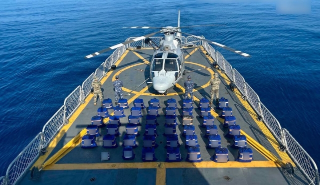 Golpe al narcotráfico: aseguran 2.5 toneladas de cocaína en costas de Michoacán