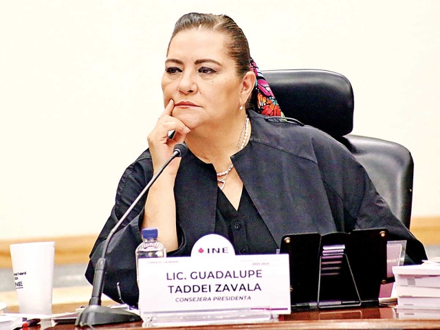 Consejeros del INE presentan controversia contra &#039;superfacultades&#039; a Taddei