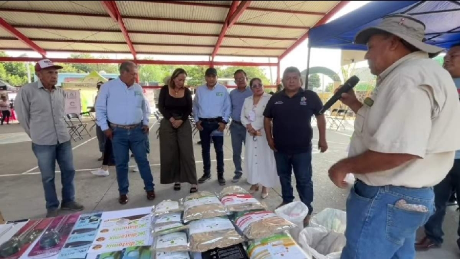 Los participantes mostraron diversos productos.