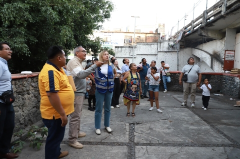 Se reúne diputada Andrea Gordillo con comerciantes y líderes del mercado Adolfo López Mateos