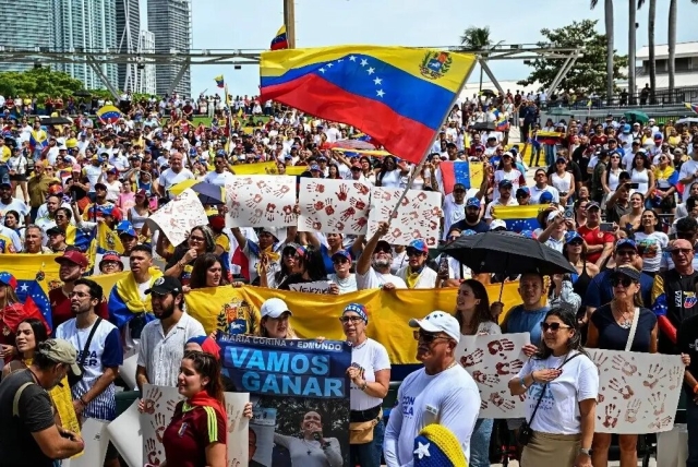 Liberan a 103 personas en Venezuela tras ser detenidas en protestas electorales