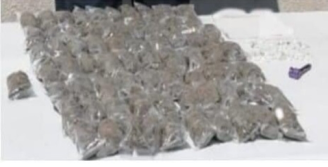 Ofrecía droga a los transeúntes