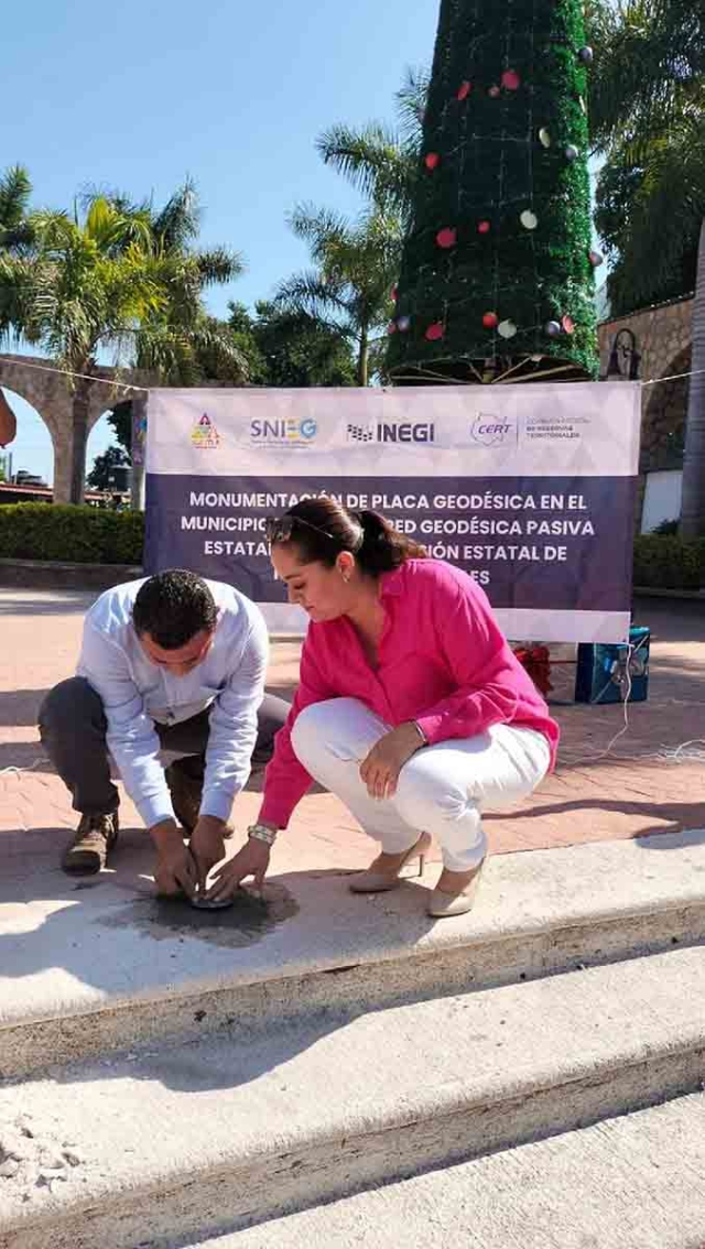 Esta semana se colocó la cuarta placa geodésica en el municipio de Jojutla, que servirá para dar precisión en los mapas topográficos.