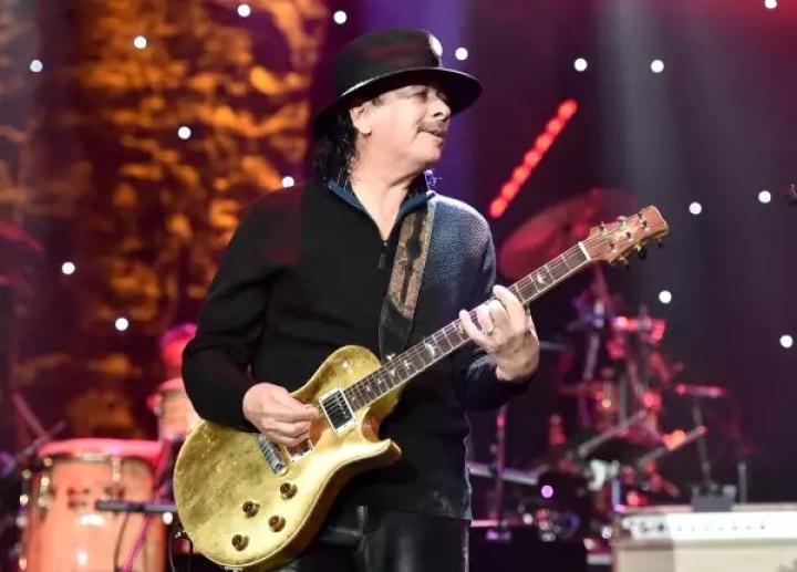 Carlos Santana perdonó al hombre que abusó de él en su niñez