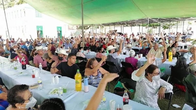 Aspecto de la asamblea general del Comisariado Ejidal.  