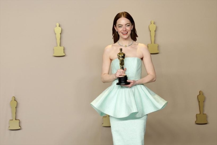 Emma Stone GANA a ‘Mejor Actriz’ en los Premios Oscar 2024