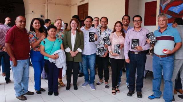 Presenta Margarita González Saravia su libro, &#039;El Pacto&#039;