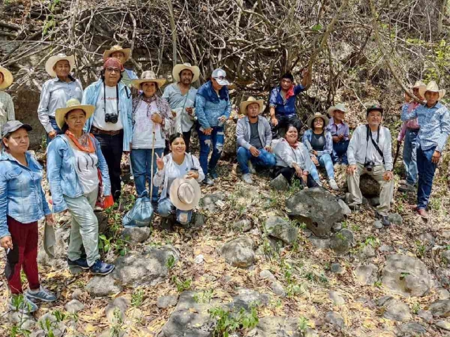 Los participantes visitaron sitios que consideran sagrados para realizar el ritual.