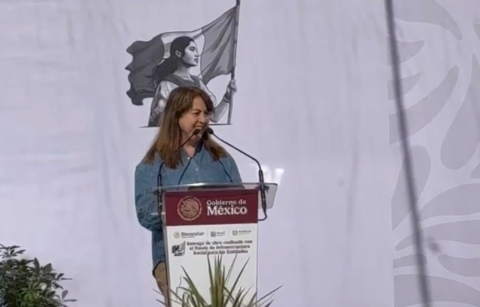 Inaugura gobernadora construcci&oacute;n de red de distribuci&oacute;n de agua potable en Las Minas, en Atlatlahucan