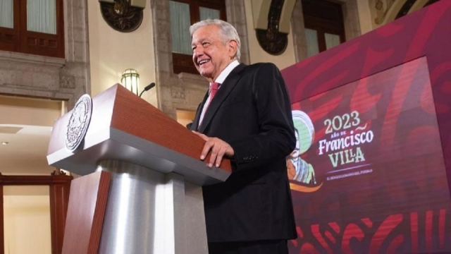 AMLO felicita a &#039;Canelo&#039; Álvarez y a &#039;Checo&#039; Pérez: ¡Que sigan triunfando!