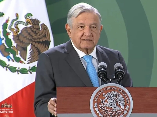 AMLO buscará bajar tarifas de casetas