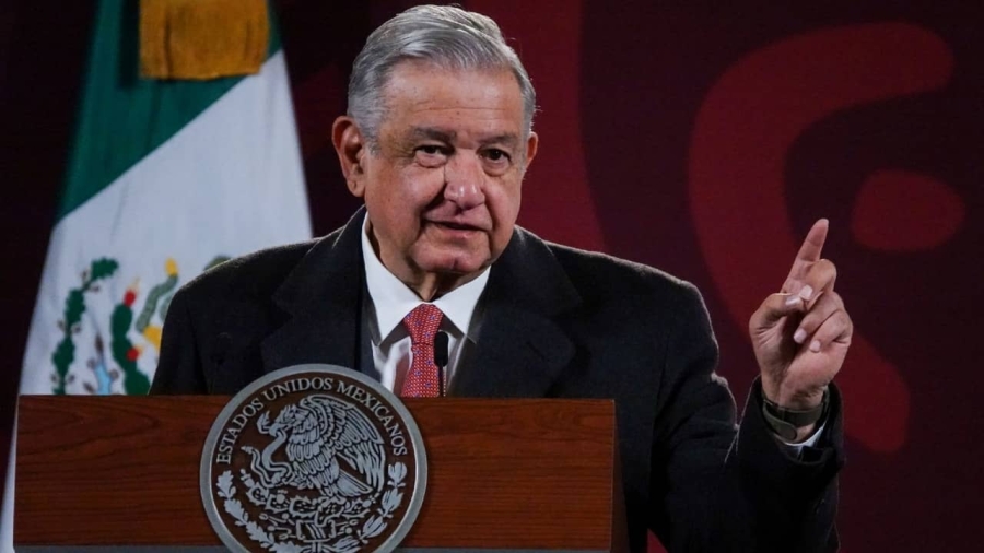 AMLO pide a hoteleros de la Riviera Maya.