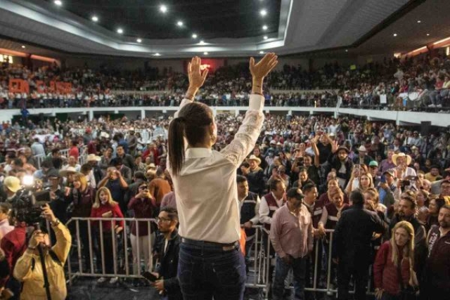 Tribunal Electoral revoca orden del INE que suspendía actos masivos de Sheinbaum