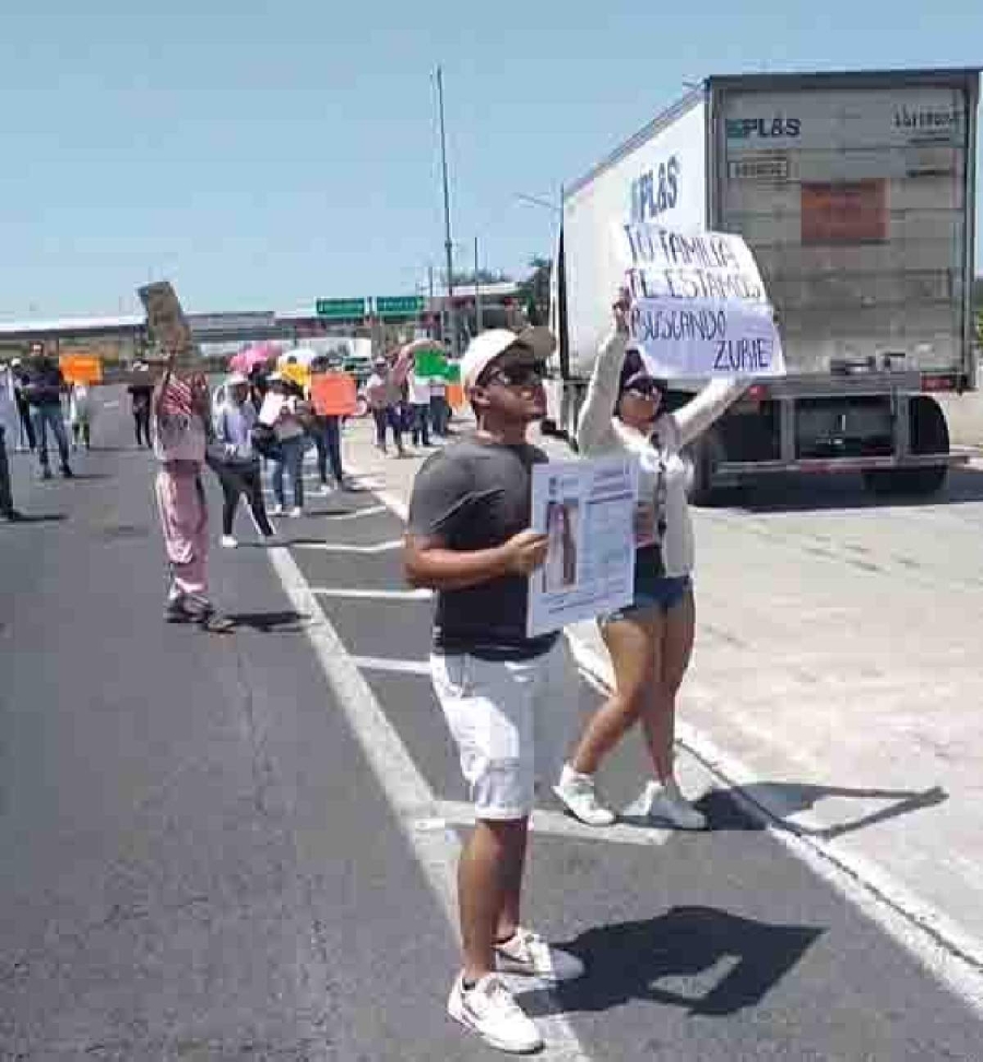 Habitantes de Santa Rosa 30 difundieron información para la búsqueda de Itzel Zurisaday Sánchez Valdez, desaparecida desde el pasado 11 de julio.