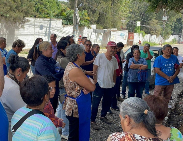 Exigen comerciantes y vecinos conclusión de obras en avenida Universidad