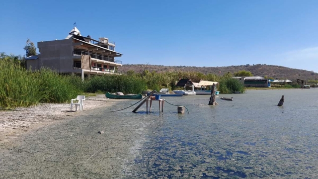 Preocupa a pescadores y palaperos bajo nivel de la laguna de Coatetelco