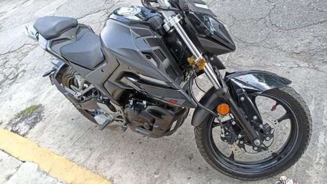 Roban una motocicleta en la avenida Río Mayo