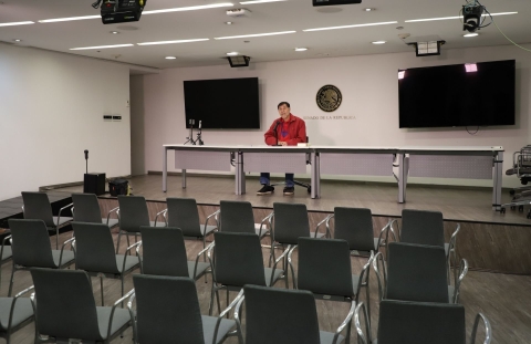 Dejan solo a Noro&ntilde;a en conferencia tras cr&iacute;ticas contra Grecia Quiroz