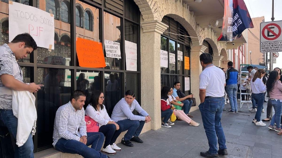 Sigue cierre de tribunales federales por protesta de trabajadores