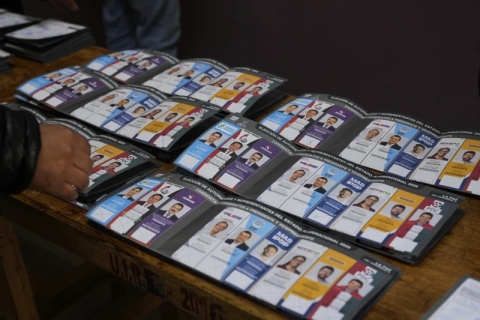 Bolivia cambia rumbo político: dos candidatos de derecha disputan presidencia