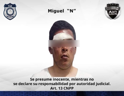 Miguel “N” conducía su camioneta Ford Lobo sin cinturón de seguridad, los agentes de Tránsito lo detuvieron por ello y él respondió agrediéndolos con su arma de fuego.
