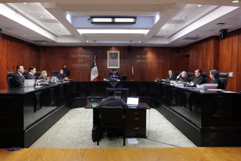 Ministros de la Suprema Corte renuncian a camionetas tras pol&eacute;mica