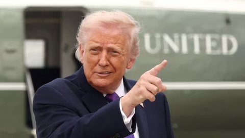 Trump conf&iacute;a en que pa&iacute;ses env&iacute;en buques al estrecho de Ormuz