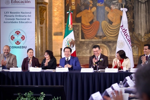 Recibe Gobierno de Morelos reconocimiento de SEP por destacar en implementaci&oacute;n y seguimiento de estrategia 'Vive Saludable, Vive Feliz'