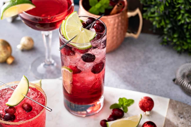 Celebra la navidad con un twist: Tequila cranberry, el coctel perfecto