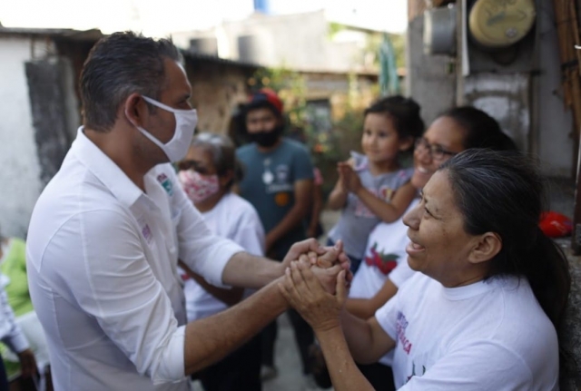 Reconoce Jorge Argüelles el papel de la mujer en la vida política de Cuernavaca