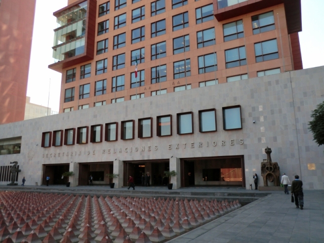 SRE difunde aviso preventivo a mexicanos ante tensi&oacute;n pol&iacute;tica en Venezuela