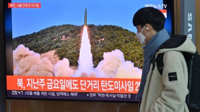 Corea del Norte lanza dos presuntos misiles balísticos pese a sanciones de EU