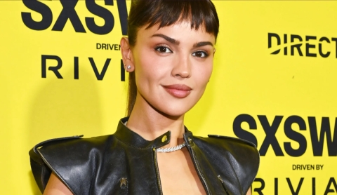 Eiza González marca tendencia con su nuevo microfleco