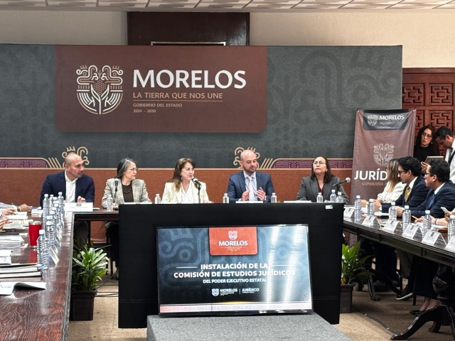 Encabeza gobernadora de Morelos instalación de la Comisión de Estudios Jurídicos del Poder Ejecutivo