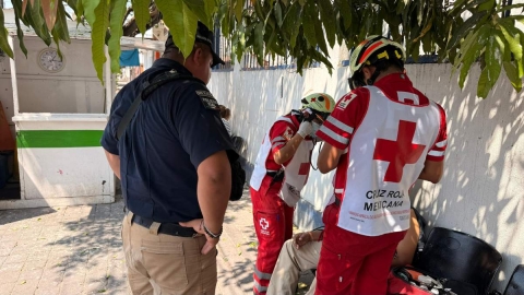 El afectado recibi&oacute; los primeros auxilios en el lugar del percance y despu&eacute;s fue llevado a un hospital.