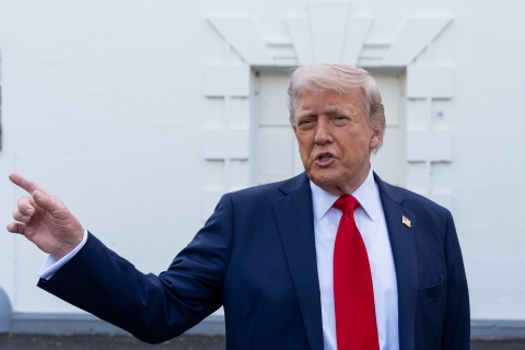 Trump denuncia que el fentanilo sigue entrando a Estados Unidos por México y Canadá