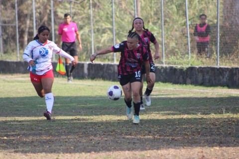 Las locales trataron de definir el encuentro durante los 90 minutos, pero no les alcanz&oacute;.