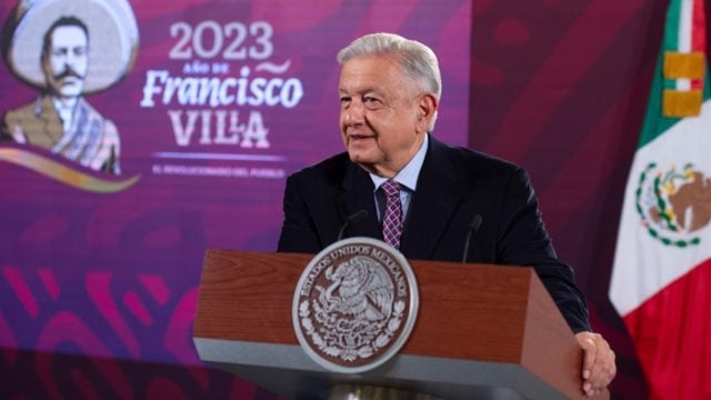 AMLO desmiente a Fox y lo acusa de estar en contra de las pensiones a adultos mayores