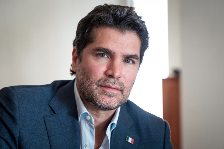 Eduardo Ver&aacute;stegui critica el show de medio tiempo del Super Bowl