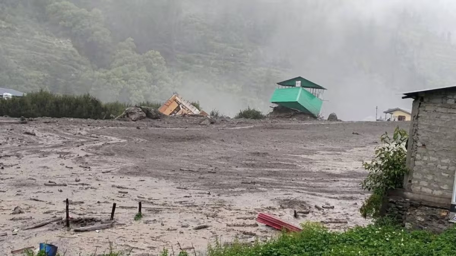 Cuatro muertos y decenas de desaparecidos tras avalancha en el Himalaya, India