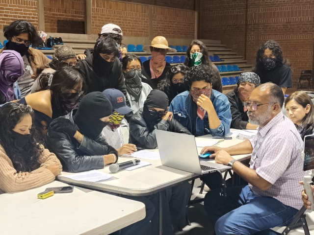 Acuerdan rector&iacute;a y resistencia estudiantil ingreso al campus Chamilpa de UAEM, el lunes 27 de abril