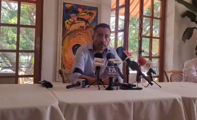 Denuncia diputado morenista Arturo Pérez amenazas vía telefónica