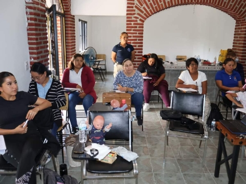 Imparten curso de primeros auxilios en Amacuzac