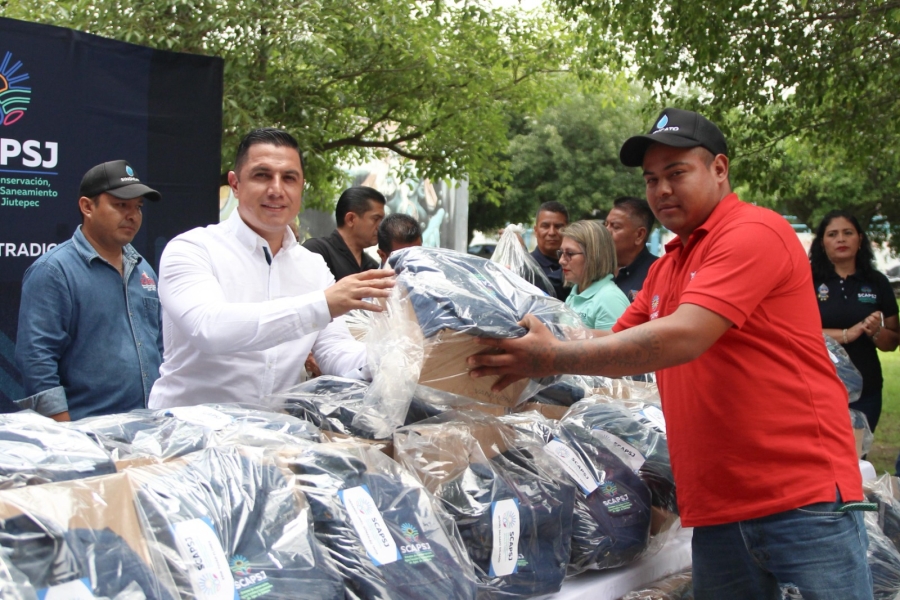 Cumple Eder Rodríguez Casillas acuerdos con el Sindicato del Sistema de Agua Potable