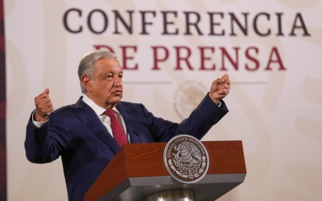 AMLO propone reducción de deuda a Salinas Pliego por 8 mil mdp