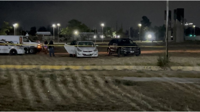 Encuentran alumna sin vida al interior de un auto en Universidad de Guadalajara