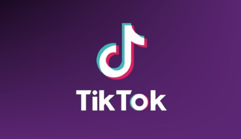 TikTok prueba reseñas de lugares al estilo Google Maps