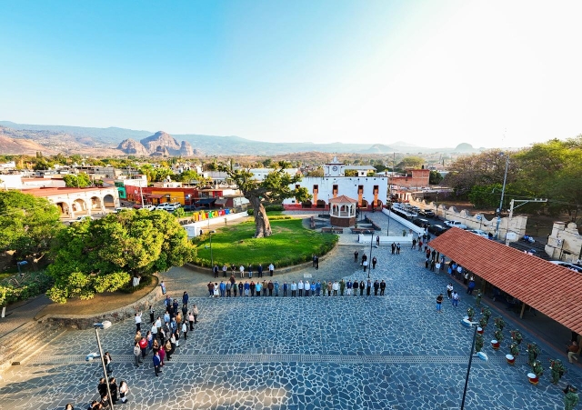 Atiende Margarita Gonz&aacute;lez Saravia temas de seguridad en regi&oacute;n norte de Morelos