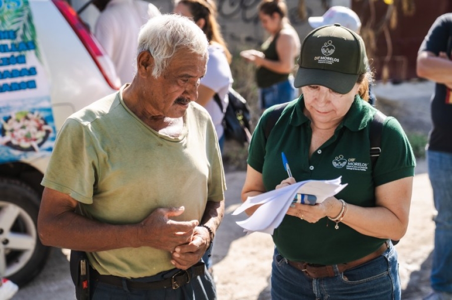 Acerca Sedif apoyos a familias afectadas por lluvias en Jiutepec y Emiliano Zapata